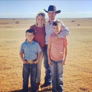 Meet your Posher, Shelbie